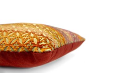 cushion red image number 2